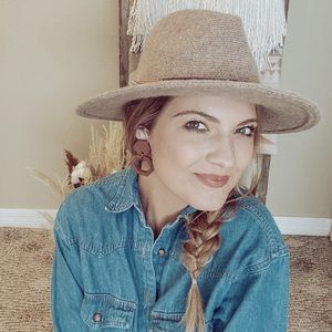 Meet your Posher, Gabrielle